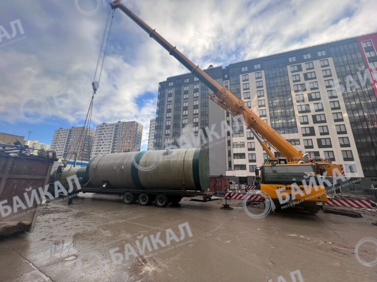 Подъём ёмкости краном